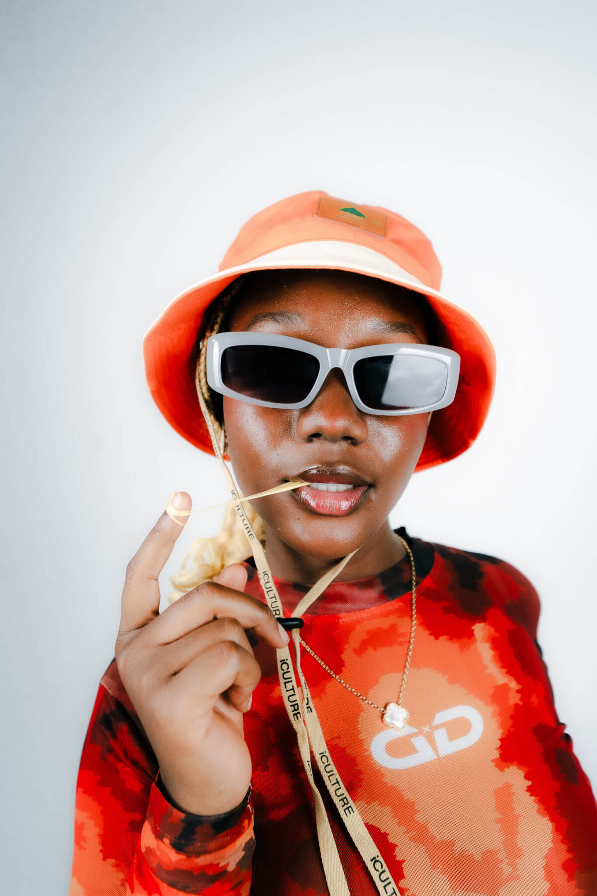 DXD X ICULTURE BUCKET HAT